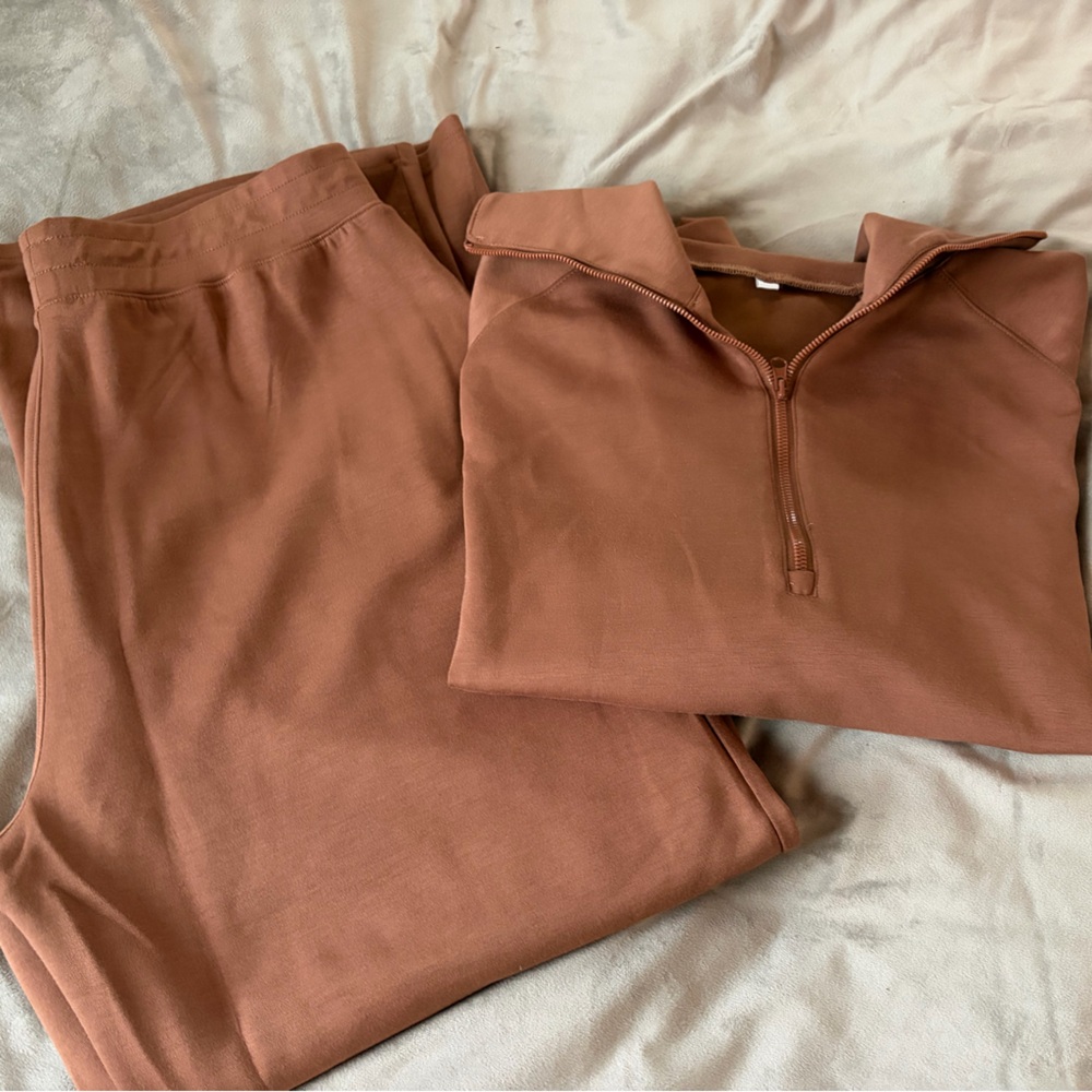Amazon Rust Brown Women's Zip-Neck Lounge Set